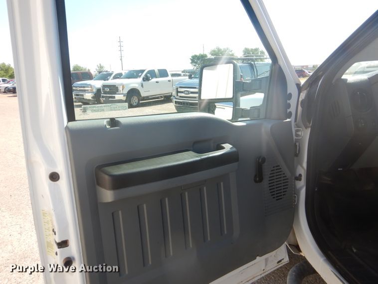 image for item HC9048 2012 Ford F350 Super Duty  utility bed pickup truck with crane