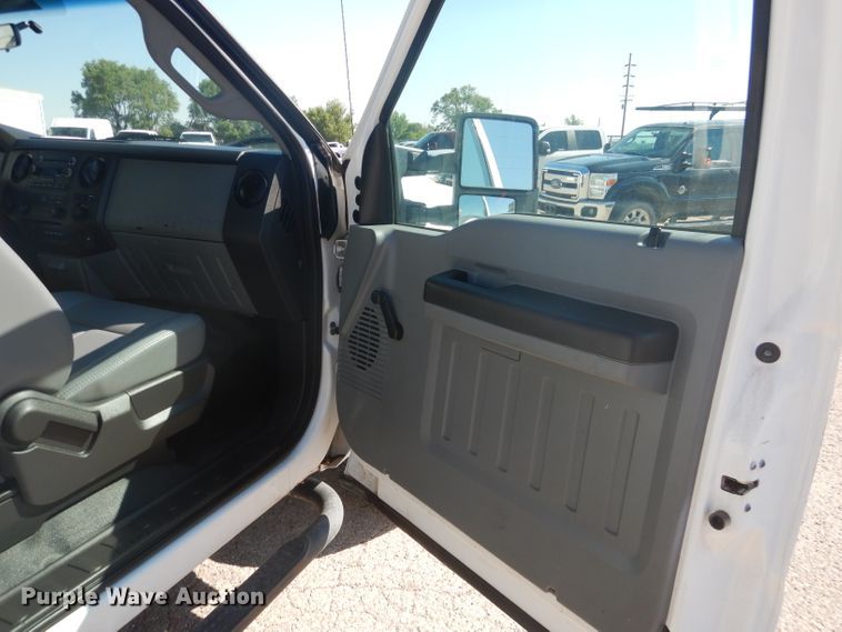 image for item HC9048 2012 Ford F350 Super Duty  utility bed pickup truck with crane