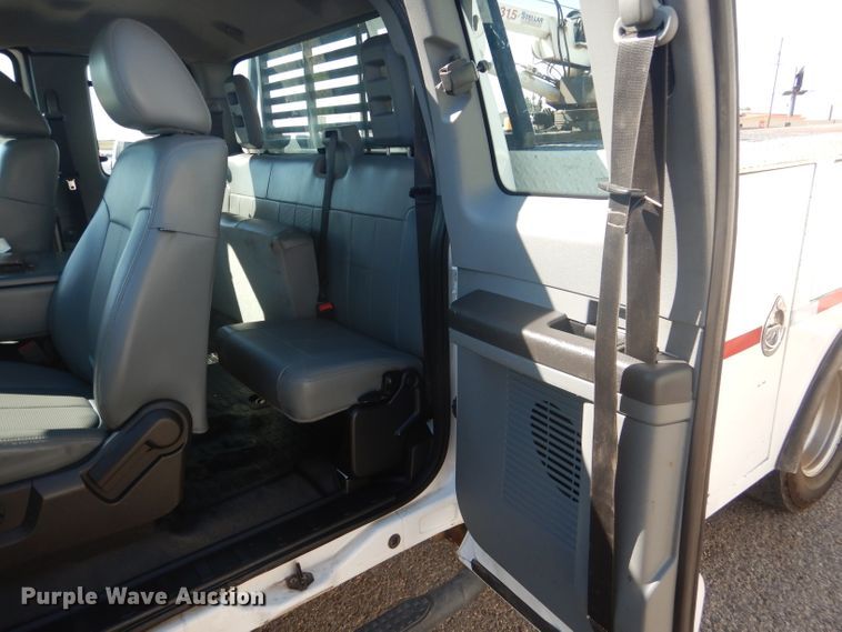 image for item HC9048 2012 Ford F350 Super Duty  utility bed pickup truck with crane