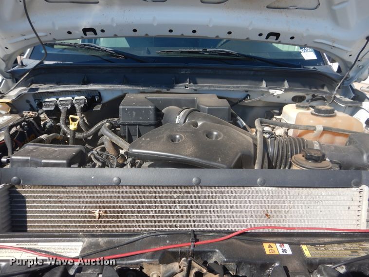 image for item HC9048 2012 Ford F350 Super Duty  utility bed pickup truck with crane