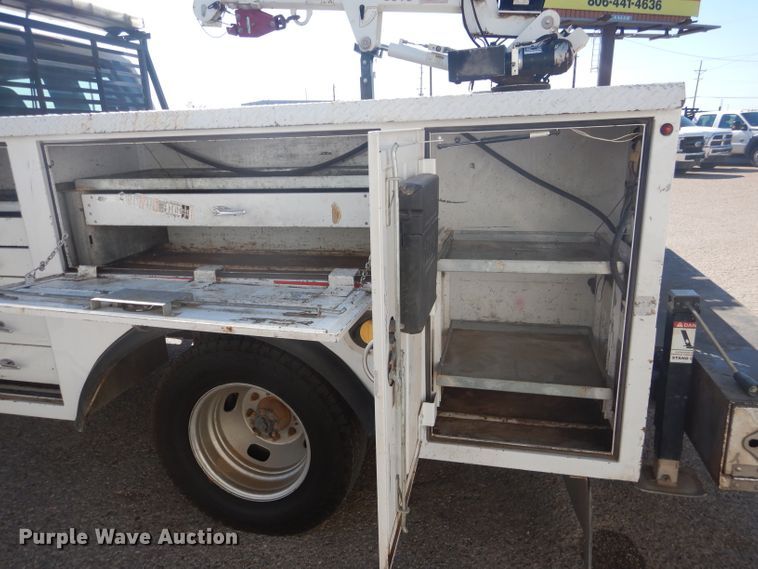 image for item HC9048 2012 Ford F350 Super Duty  utility bed pickup truck with crane