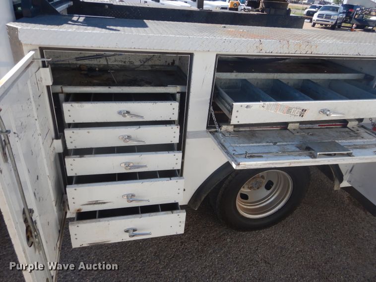 image for item HC9048 2012 Ford F350 Super Duty  utility bed pickup truck with crane