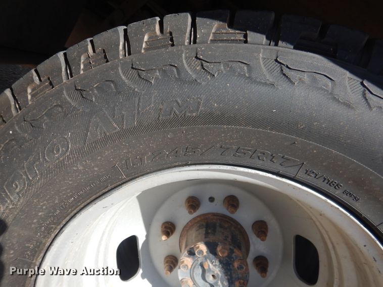 image for item HC9048 2012 Ford F350 Super Duty  utility bed pickup truck with crane