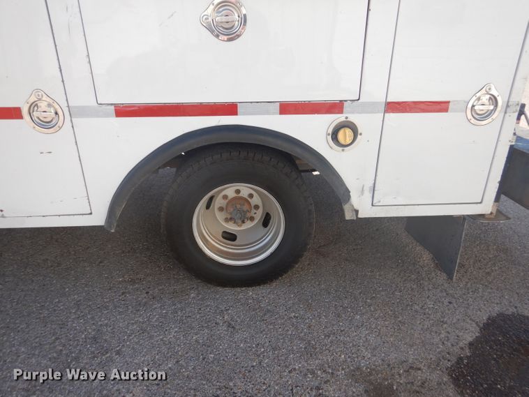 image for item HC9048 2012 Ford F350 Super Duty  utility bed pickup truck with crane