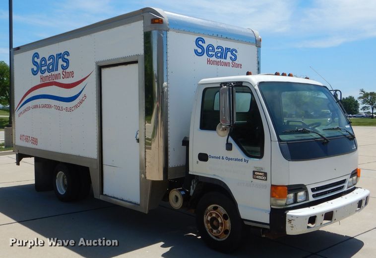 image for item HM9517 2003 GMC W4500  box truck