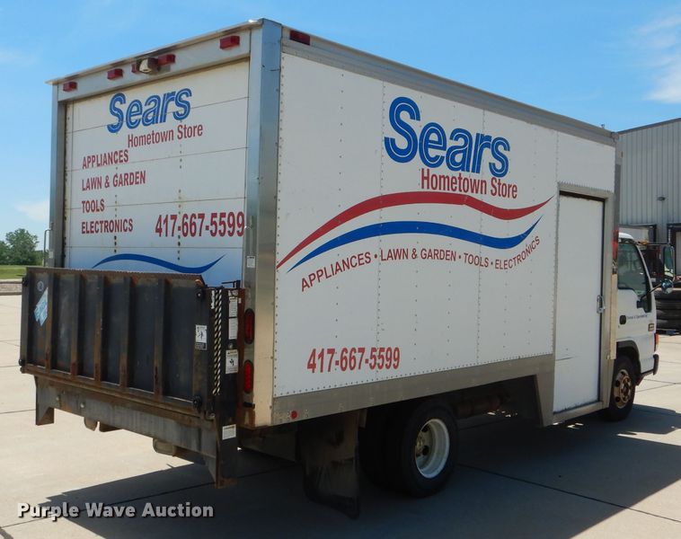 image for item HM9517 2003 GMC W4500  box truck