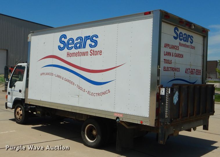 image for item HM9517 2003 GMC W4500  box truck