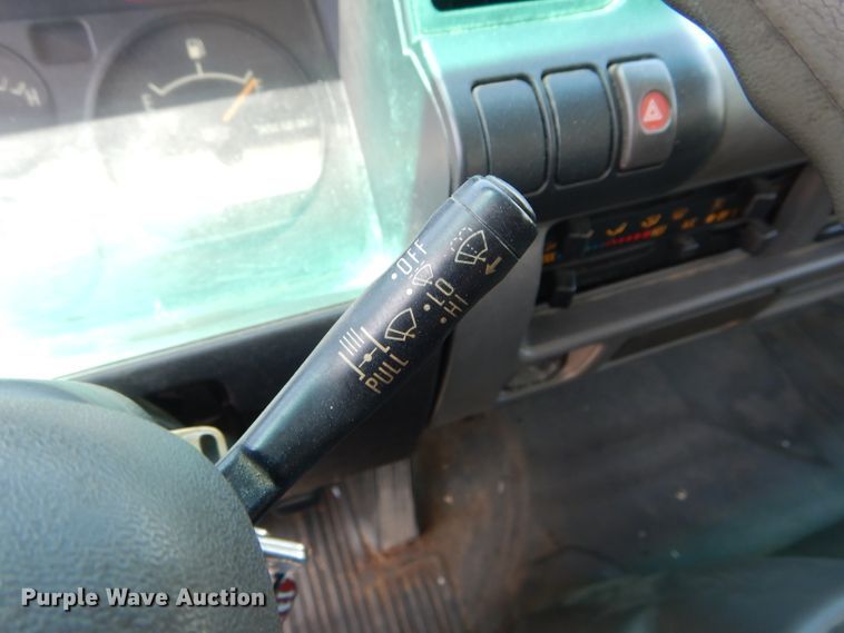 image for item HM9517 2003 GMC W4500  box truck