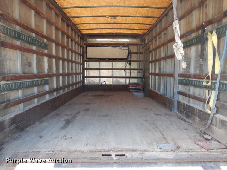 image for item HM9517 2003 GMC W4500  box truck