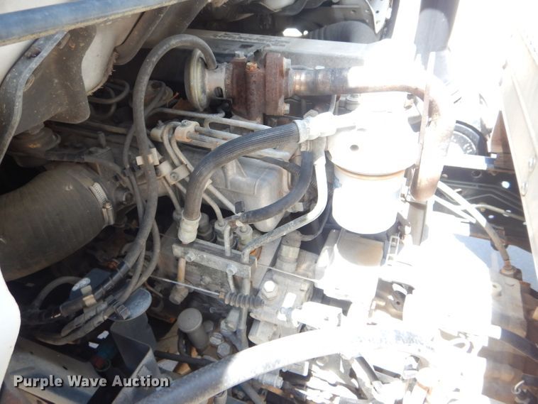 image for item HM9517 2003 GMC W4500  box truck