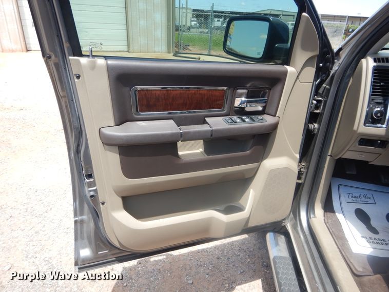 image for item HS9564 2011 Dodge Ram 1500  Crew Cab pickup truck