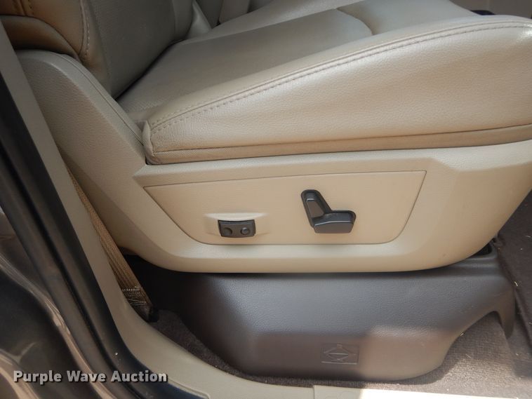 image for item HS9564 2011 Dodge Ram 1500  Crew Cab pickup truck