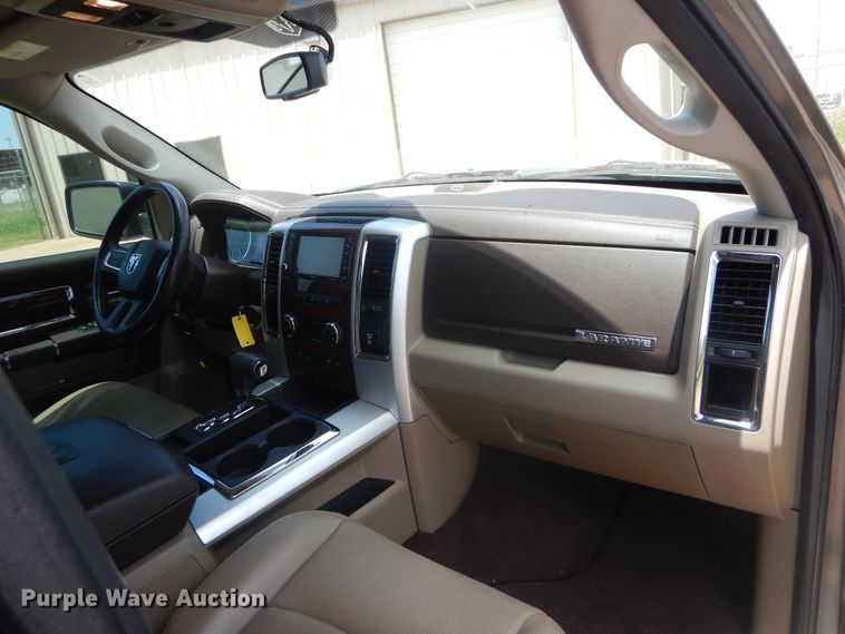 image for item HS9564 2011 Dodge Ram 1500  Crew Cab pickup truck