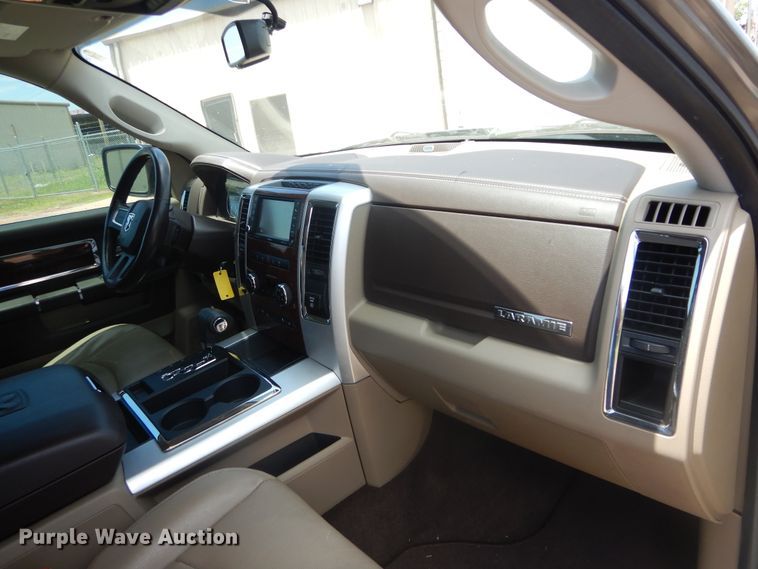 image for item HS9564 2011 Dodge Ram 1500  Crew Cab pickup truck