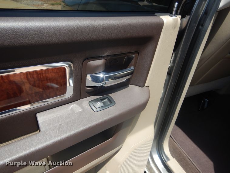 image for item HS9564 2011 Dodge Ram 1500  Crew Cab pickup truck