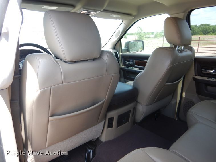 image for item HS9564 2011 Dodge Ram 1500  Crew Cab pickup truck