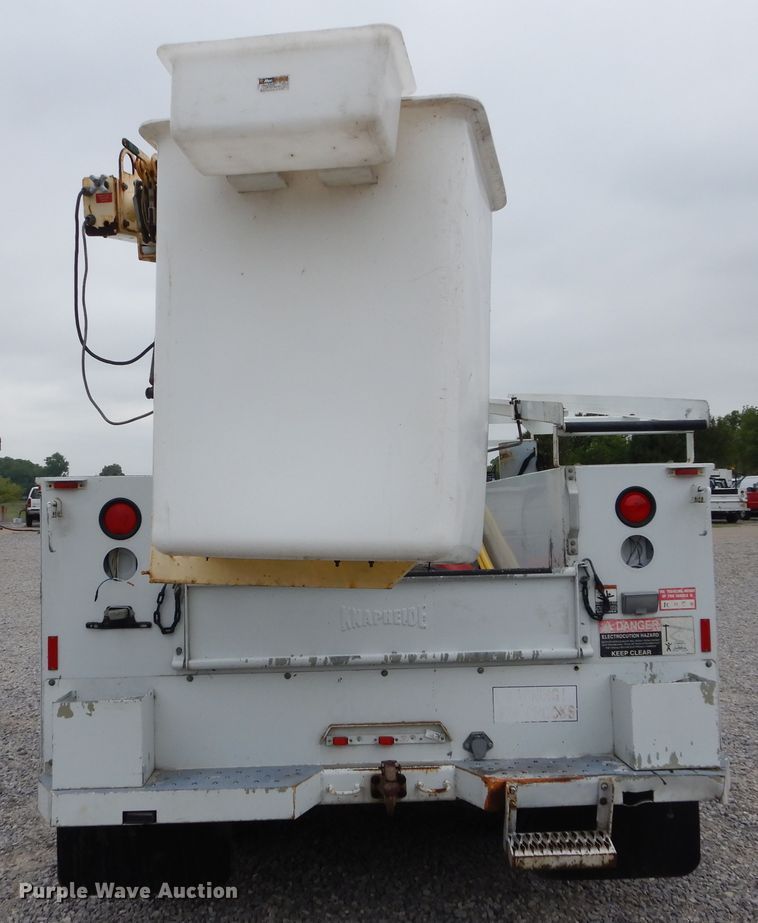 image for item HS9568 2001 GMC Sierra 3500HD  bucket truck
