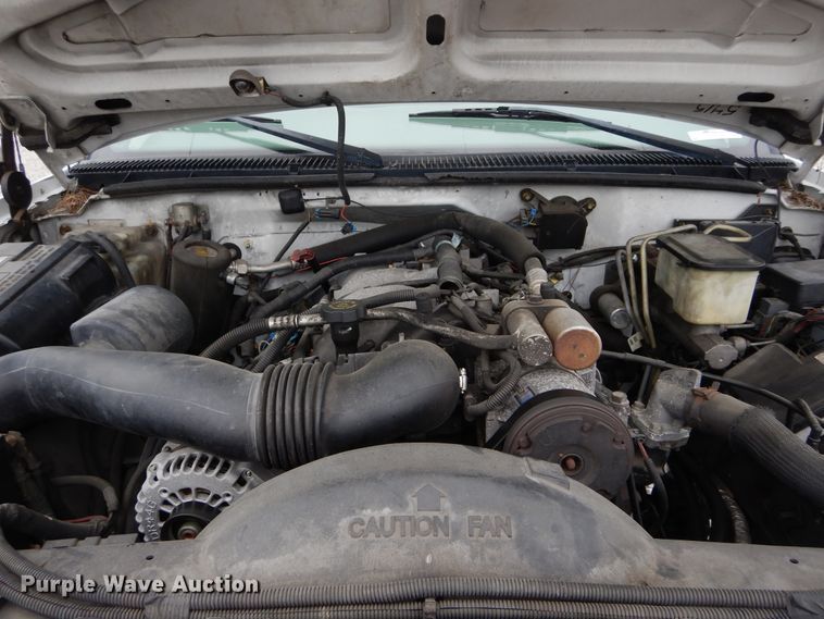 image for item HS9568 2001 GMC Sierra 3500HD  bucket truck