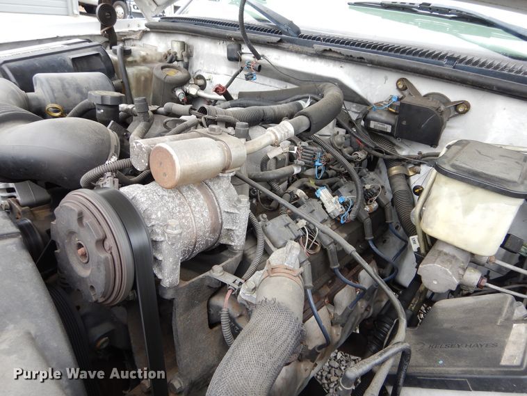 image for item HS9568 2001 GMC Sierra 3500HD  bucket truck