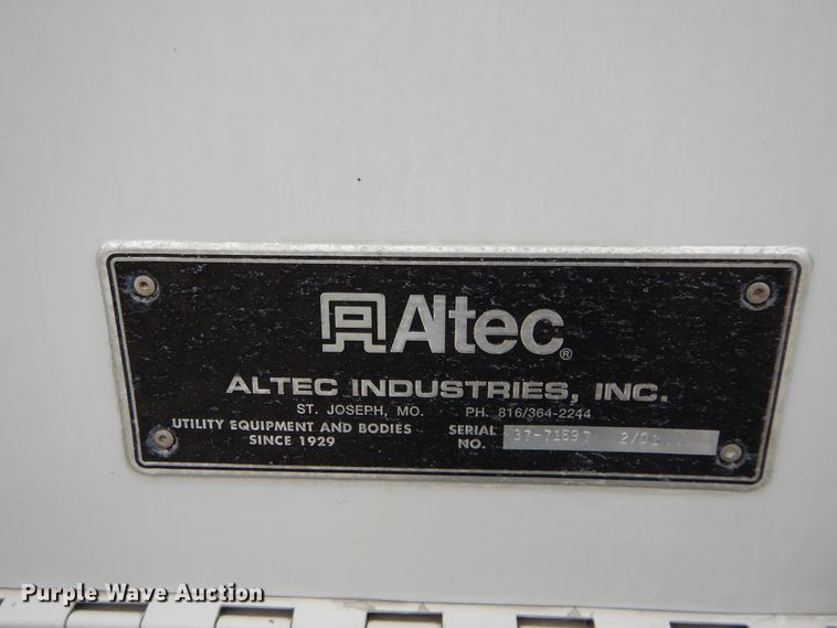 image for item HS9568 2001 GMC Sierra 3500HD  bucket truck