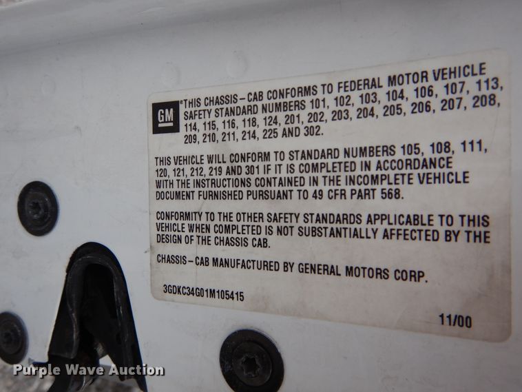 image for item HS9568 2001 GMC Sierra 3500HD  bucket truck