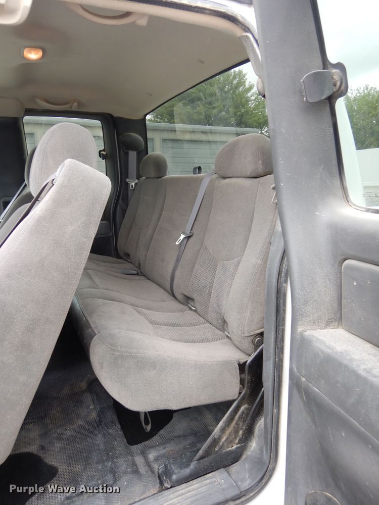 image for item HS9571 2007 Chevrolet Silverado 2500HD  Ext. Cab pickup truck