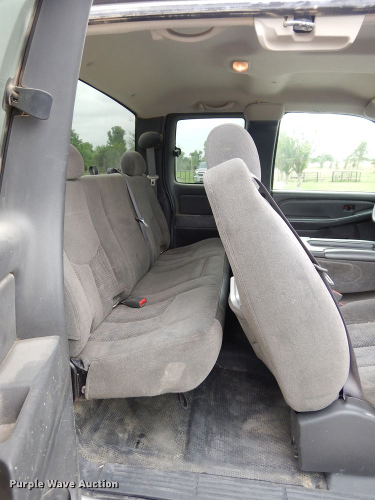 image for item HS9571 2007 Chevrolet Silverado 2500HD  Ext. Cab pickup truck