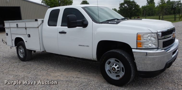 image for item HS9575 2013 Chevrolet Silverado 2500HD  Ext. Cab utility bed pickup truck