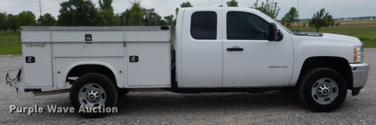 image for item HS9575 2013 Chevrolet Silverado 2500HD  Ext. Cab utility bed pickup truck