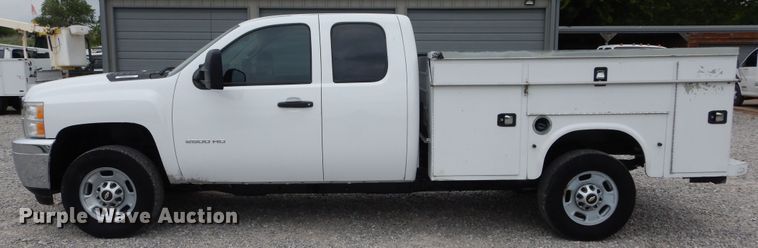 image for item HS9575 2013 Chevrolet Silverado 2500HD  Ext. Cab utility bed pickup truck