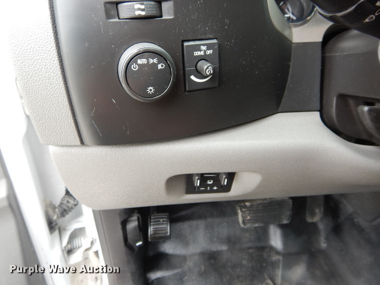 image for item HS9575 2013 Chevrolet Silverado 2500HD  Ext. Cab utility bed pickup truck