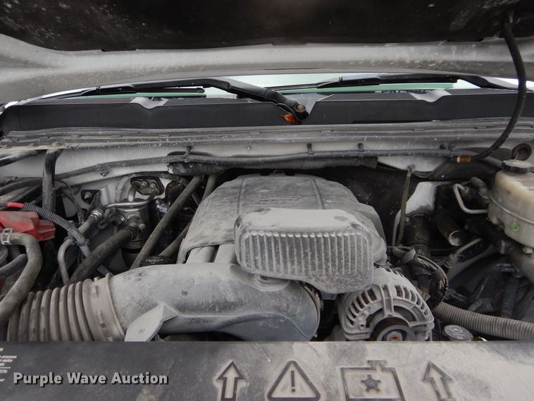 image for item HS9575 2013 Chevrolet Silverado 2500HD  Ext. Cab utility bed pickup truck