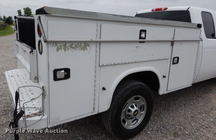 image for item HS9575 2013 Chevrolet Silverado 2500HD  Ext. Cab utility bed pickup truck