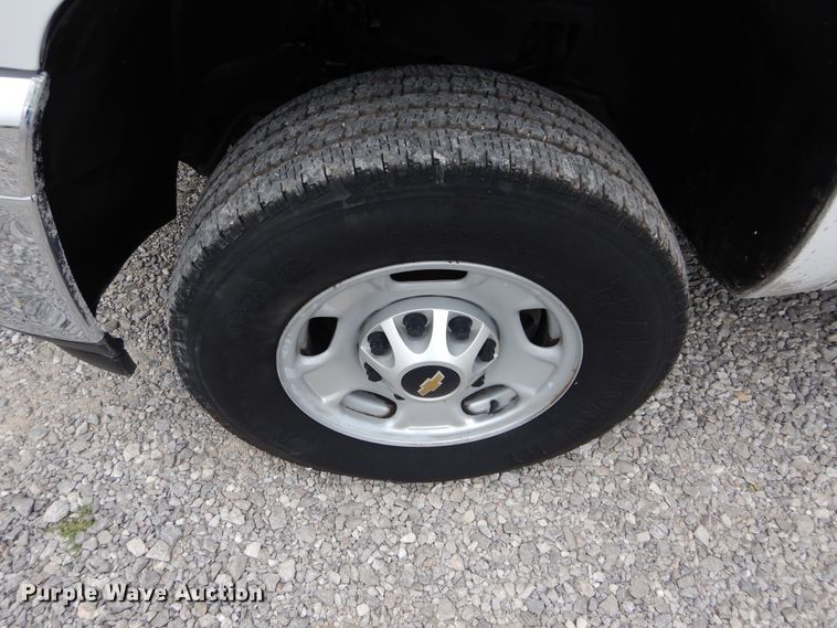 image for item HS9575 2013 Chevrolet Silverado 2500HD  Ext. Cab utility bed pickup truck