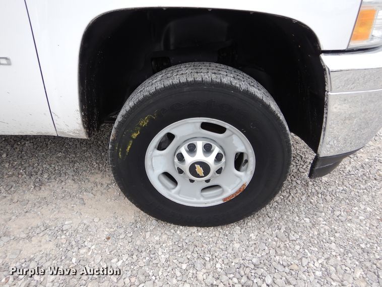 image for item HS9575 2013 Chevrolet Silverado 2500HD  Ext. Cab utility bed pickup truck