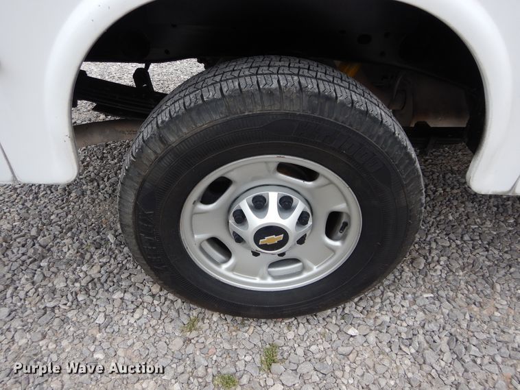 image for item HS9575 2013 Chevrolet Silverado 2500HD  Ext. Cab utility bed pickup truck