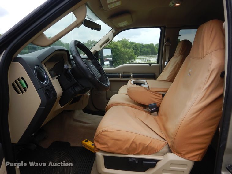 image for item HS9590 2010 Ford F350 Super Duty  SuperCrew bale bed pickup truck