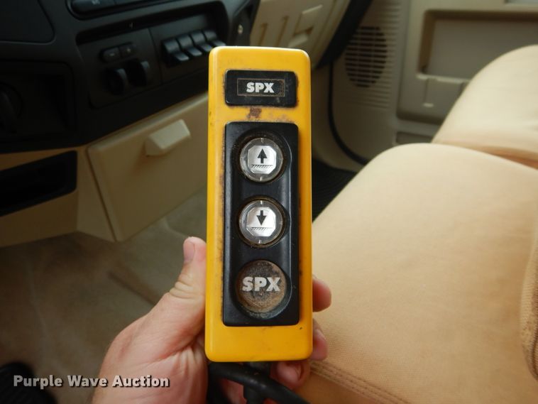 image for item HS9590 2010 Ford F350 Super Duty  SuperCrew bale bed pickup truck