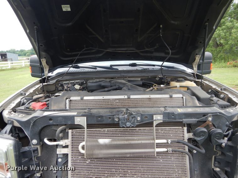 image for item HS9590 2010 Ford F350 Super Duty  SuperCrew bale bed pickup truck