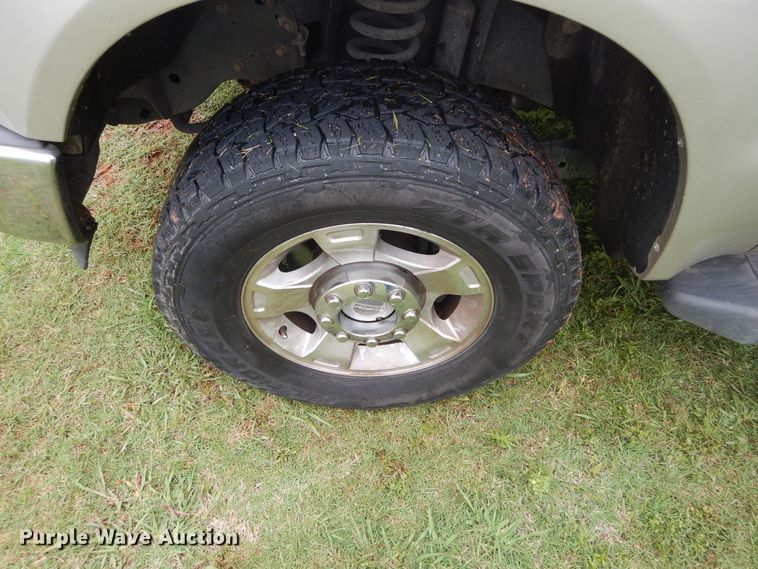 image for item HS9590 2010 Ford F350 Super Duty  SuperCrew bale bed pickup truck