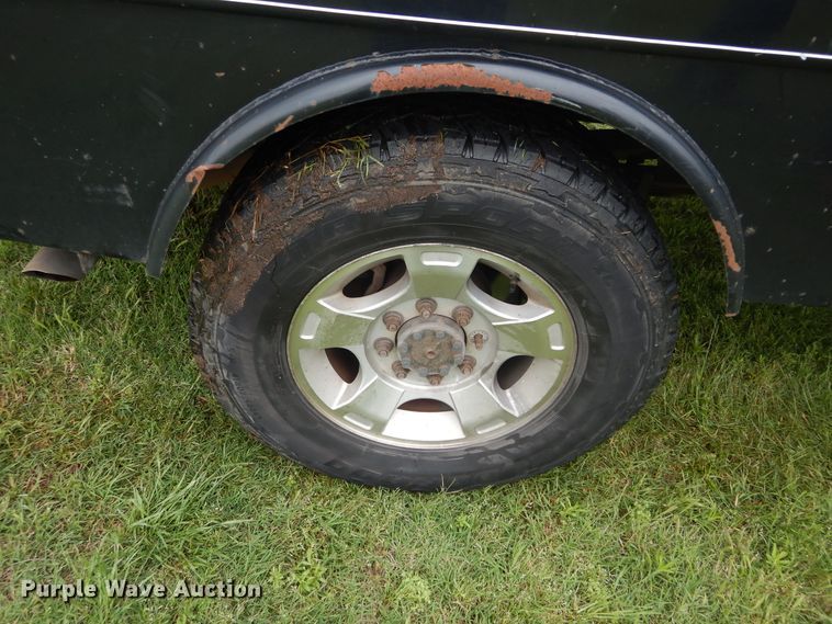 image for item HS9590 2010 Ford F350 Super Duty  SuperCrew bale bed pickup truck