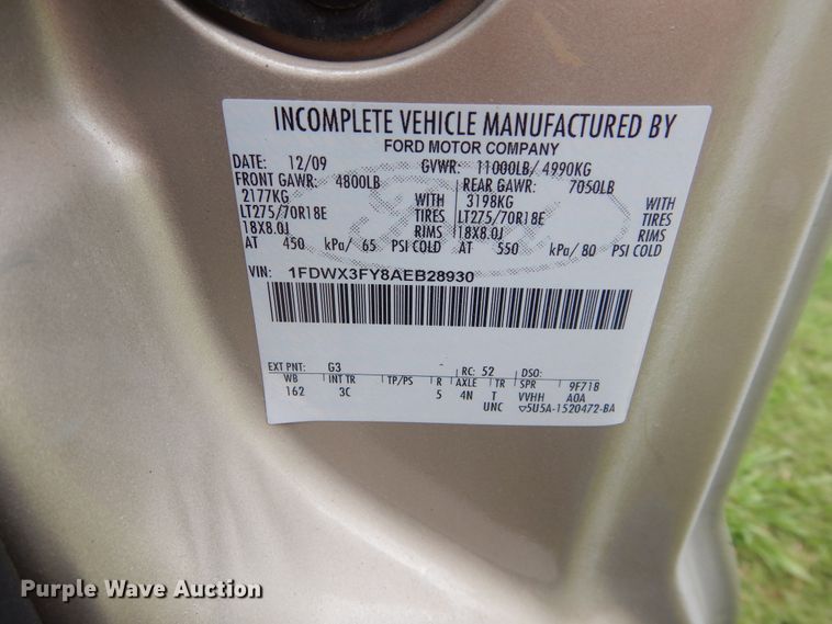 image for item HS9590 2010 Ford F350 Super Duty  SuperCrew bale bed pickup truck