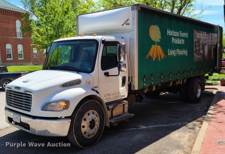 image for item K5812 2006 Freightliner Business Class M2 side curtain box truck