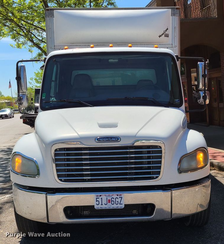 image for item K5812 2006 Freightliner Business Class M2 side curtain box truck