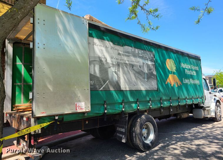 image for item K5812 2006 Freightliner Business Class M2 side curtain box truck