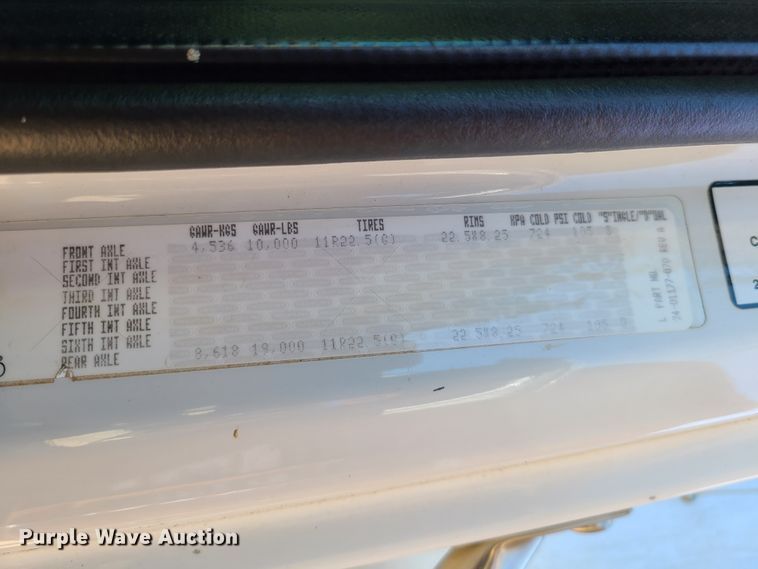 image for item K5812 2006 Freightliner Business Class M2 side curtain box truck