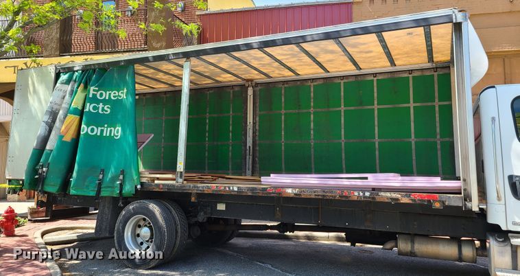 image for item K5812 2006 Freightliner Business Class M2 side curtain box truck