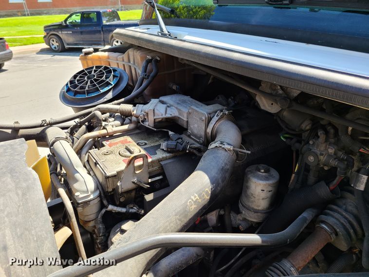 image for item K5812 2006 Freightliner Business Class M2 side curtain box truck