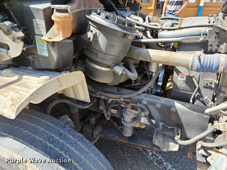 image for item K5812 2006 Freightliner Business Class M2 side curtain box truck