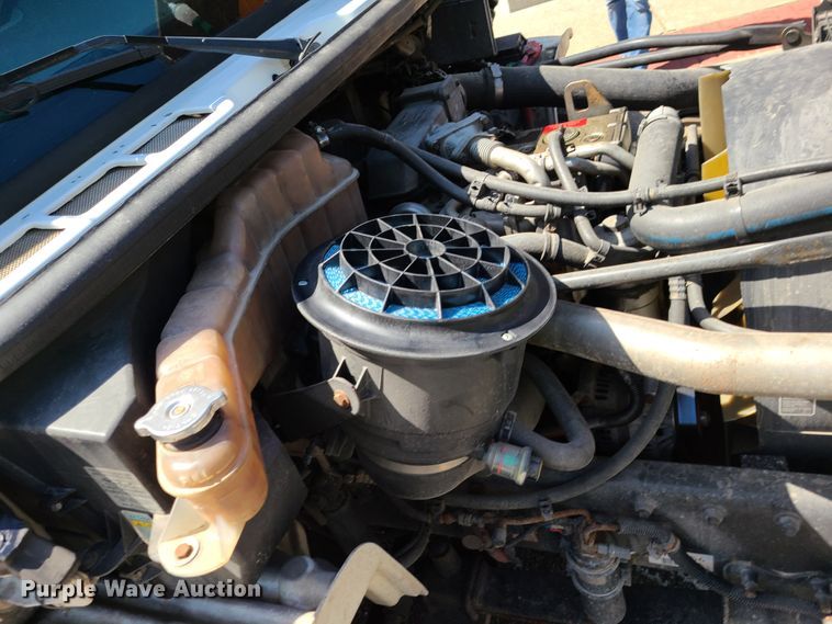 image for item K5812 2006 Freightliner Business Class M2 side curtain box truck